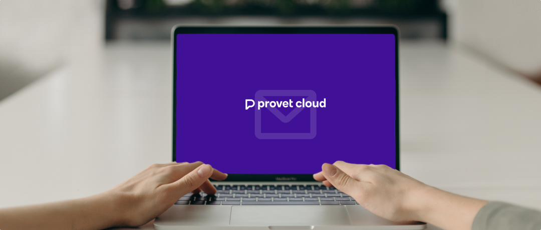 laptop-provet-cloud-logo-on-screen